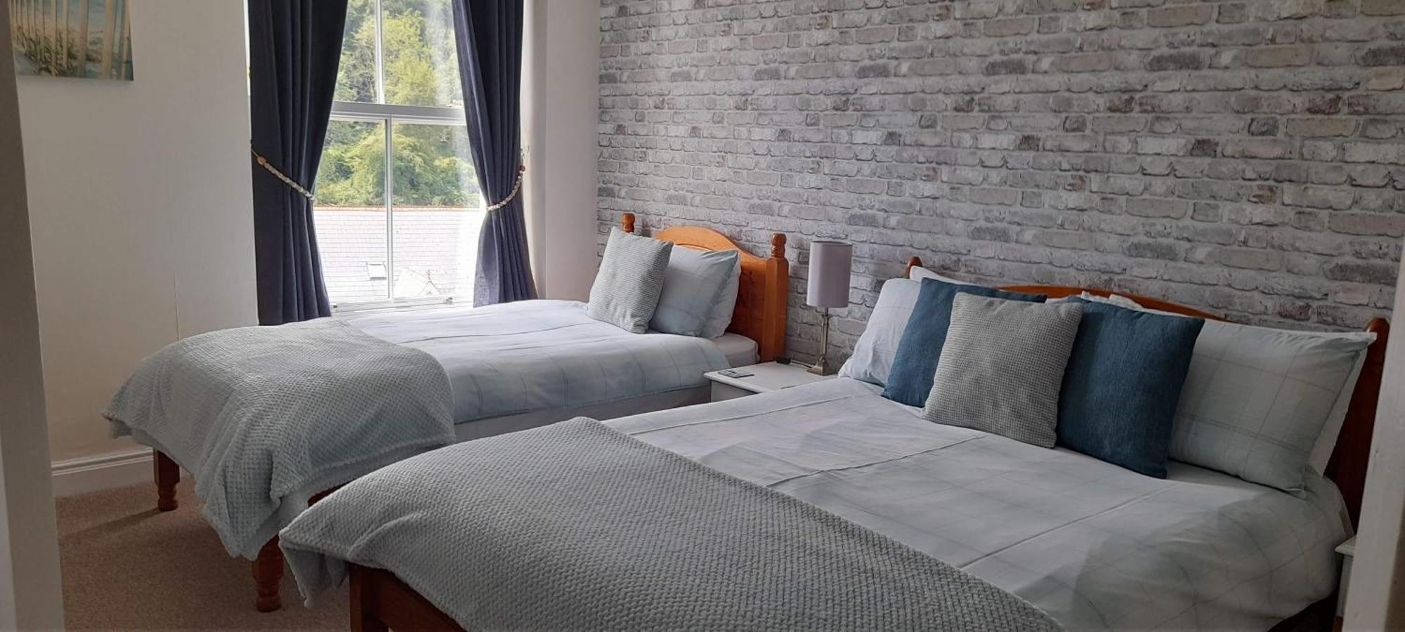 Bed and Breakfast Saffron House Ком-Мартин Экстерьер фото