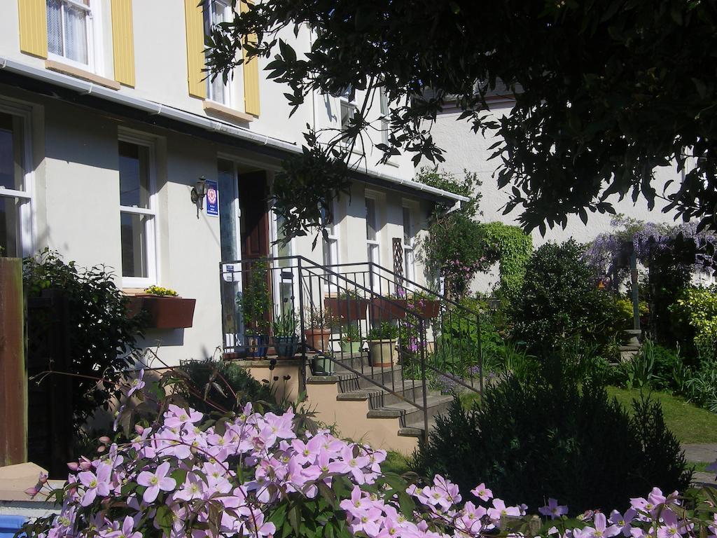Bed and Breakfast Saffron House Ком-Мартин Экстерьер фото